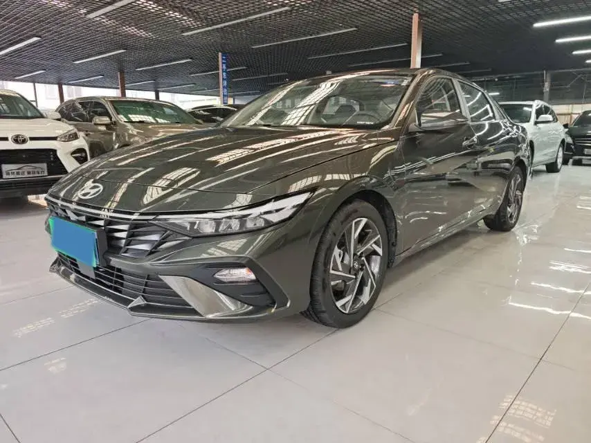 2023 Hyundai Elantra 1.5L 115HP L4 CVT