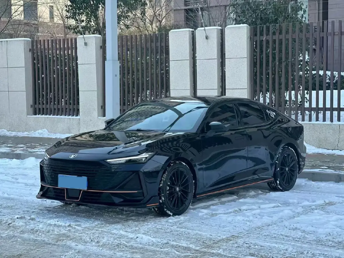 2023 ChangAn UNI-V 1.5T 188HP L4 7DCT