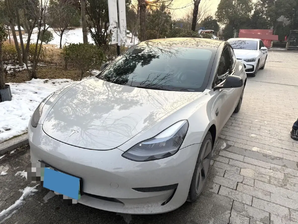 2022 Tesla Model 3 BEV 60KWH