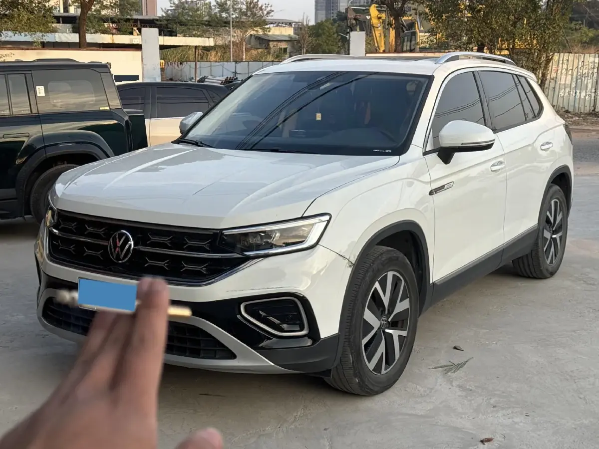 2023 Volkswagen Tayron 2.0T 186HP L4 7DCT