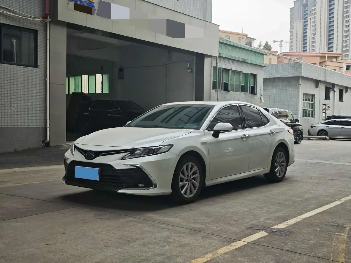 2021 Toyota Camry 2.5L 178HP L4 E-CVT Hybrid
