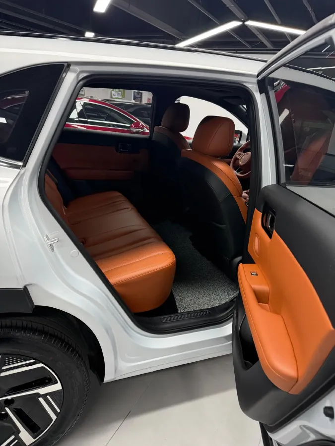 2024 WuLing XingGuangS BEV 60KWH,autocango,china used car exporter,china ev exporter,chinese used car exporter,chinese used ev exporter