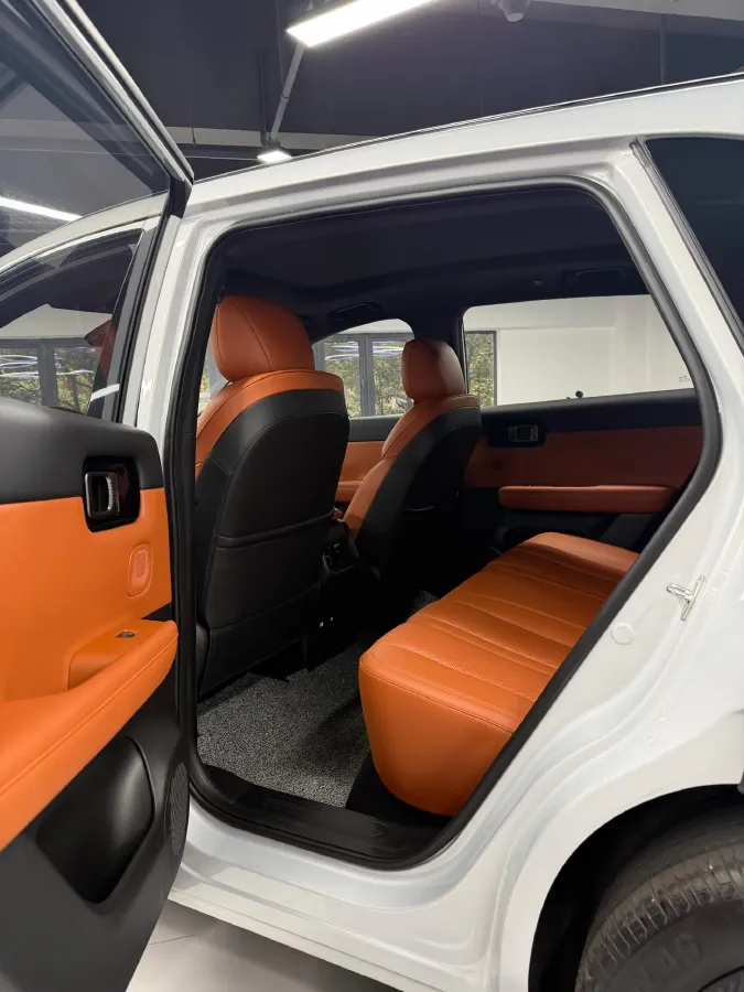 2024 WuLing XingGuangS BEV 60KWH,autocango,china used car exporter,china ev exporter,chinese used car exporter,chinese used ev exporter