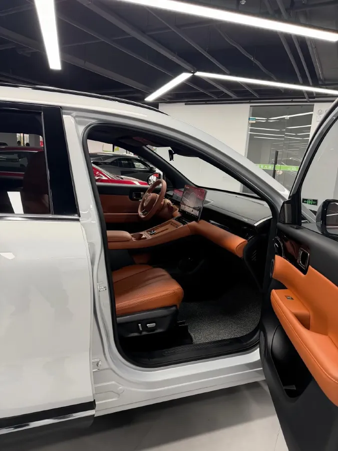 2024 WuLing XingGuangS BEV 60KWH,autocango,china used car exporter,china ev exporter,chinese used car exporter,chinese used ev exporter