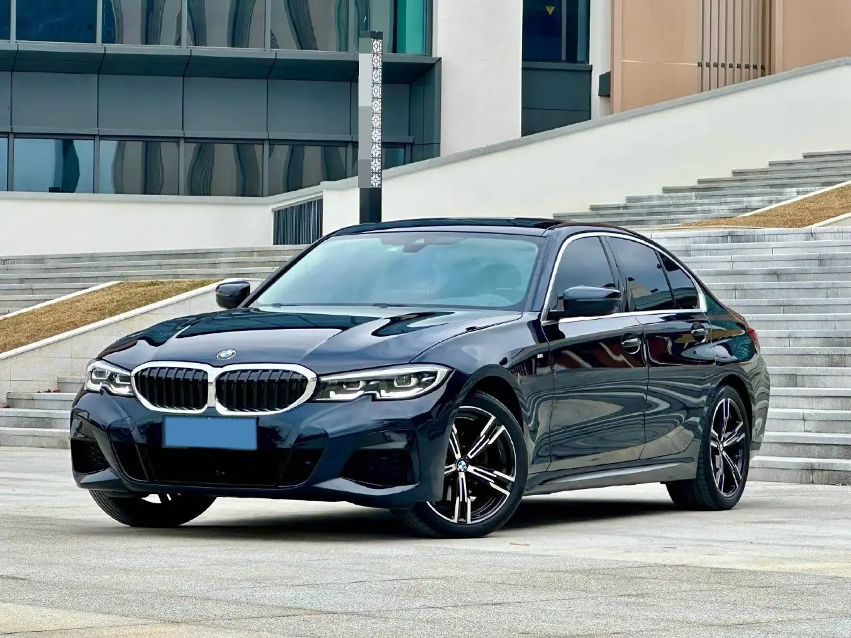 2022 BMW 3 Series 2.0T 184HP L4 8AT