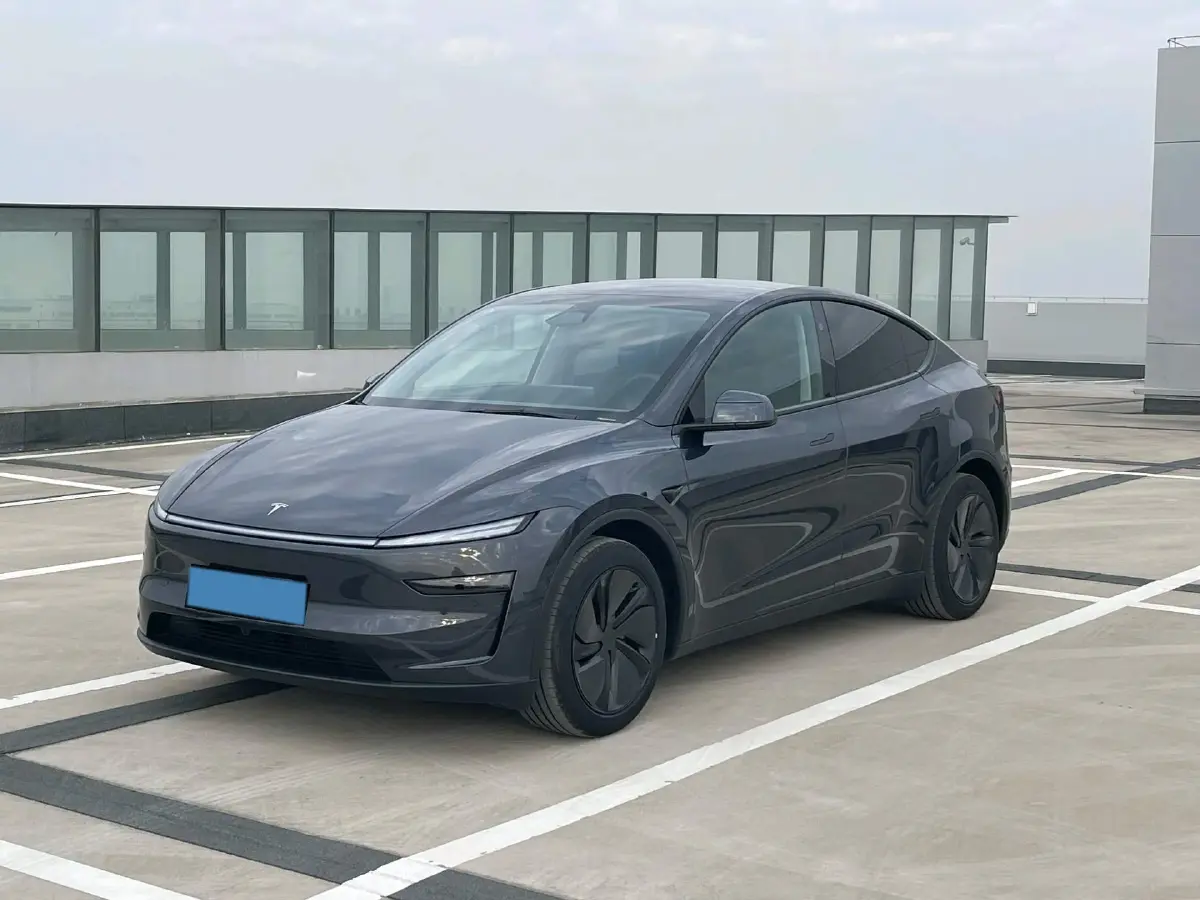 2025 Tesla Model Y BEV 78.4KWH