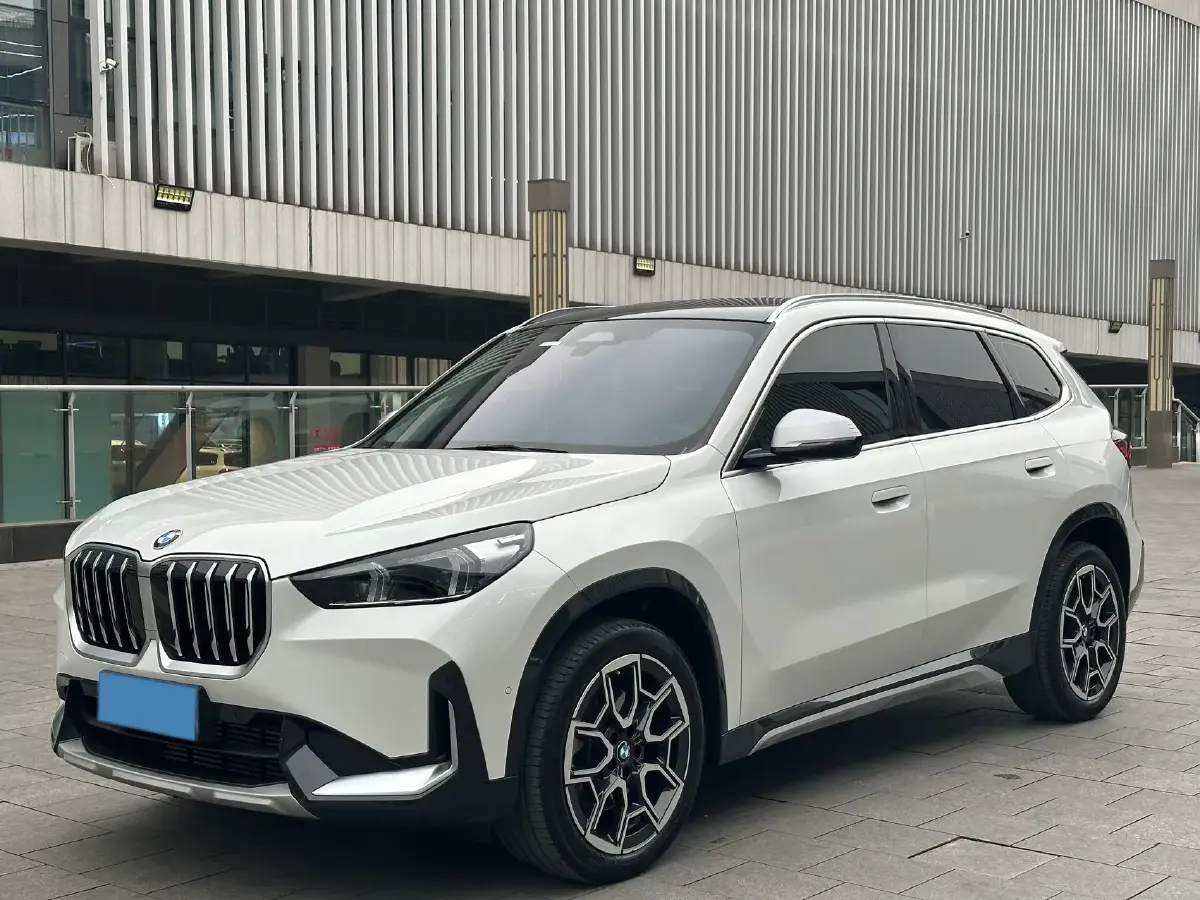 2024 BMW X1 2.0T 204HP L4 7DCT