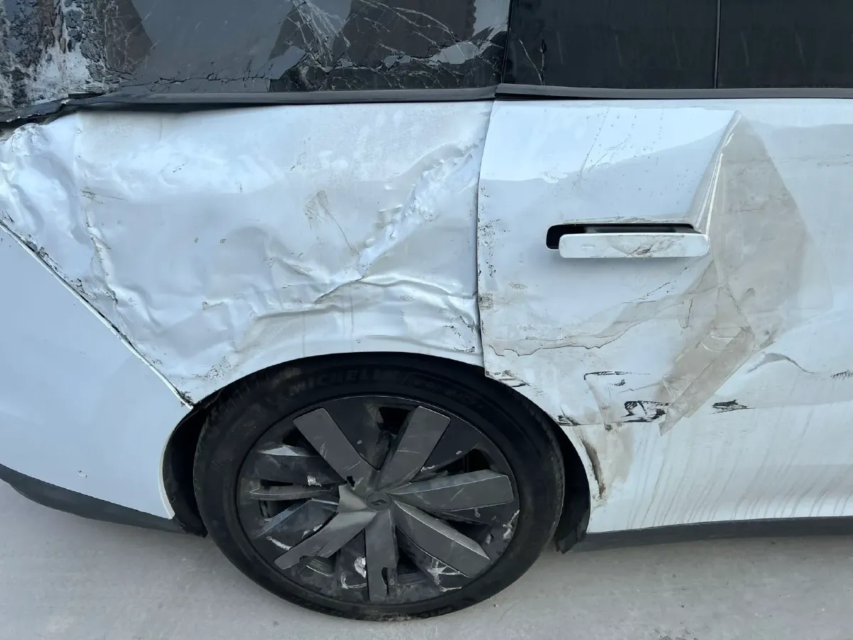 2025 Li i8 BEV,autocango,china used car exporter,china ev exporter,chinese used car exporter,chinese used ev exporter