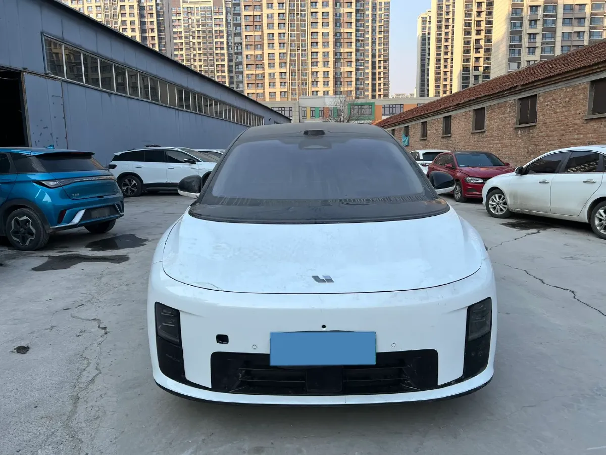 2025 Li i8 BEV,autocango,china used car exporter,china ev exporter,chinese used car exporter,chinese used ev exporter