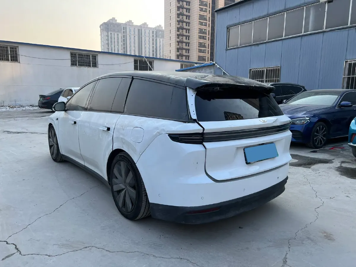 2025 Li i8 BEV,autocango,china used car exporter,china ev exporter,chinese used car exporter,chinese used ev exporter