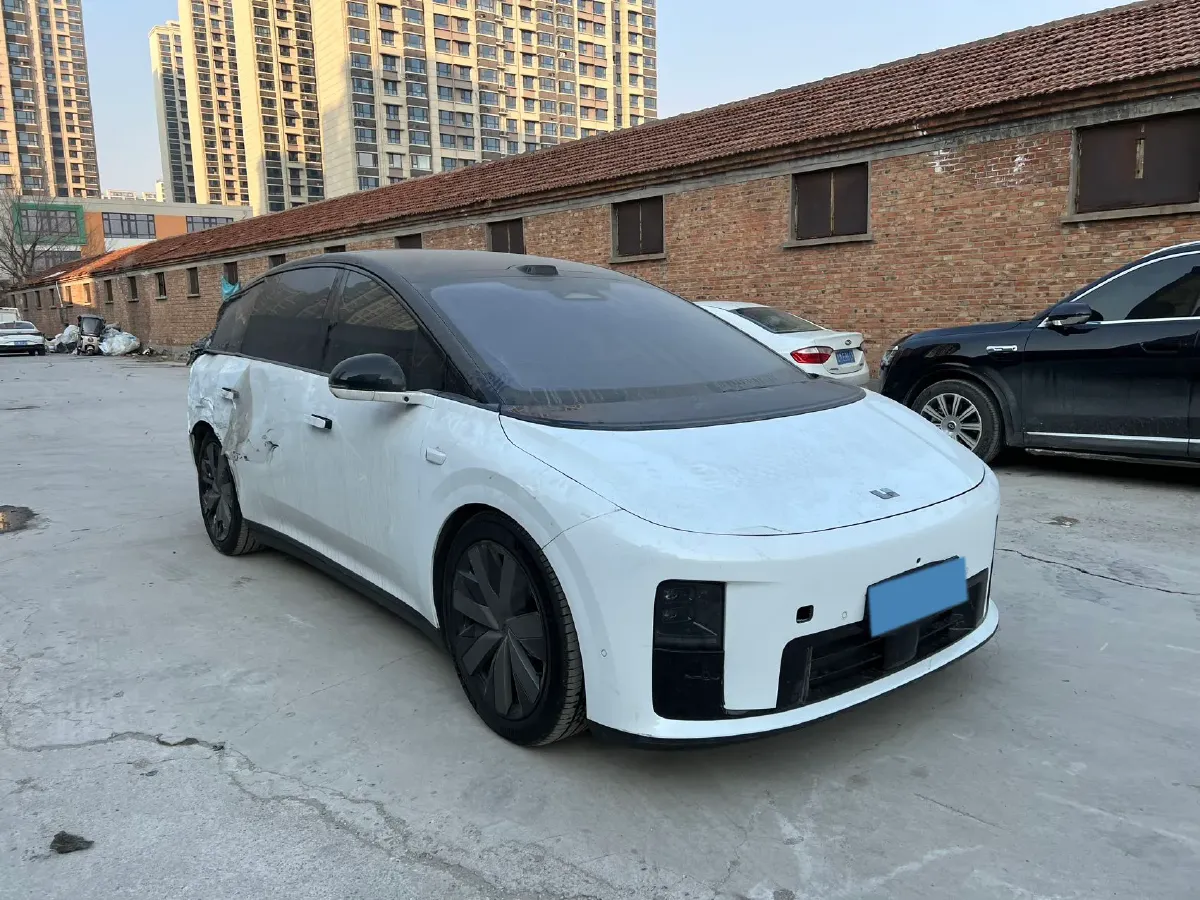 2025 Li i8 BEV,autocango,china used car exporter,china ev exporter,chinese used car exporter,chinese used ev exporter