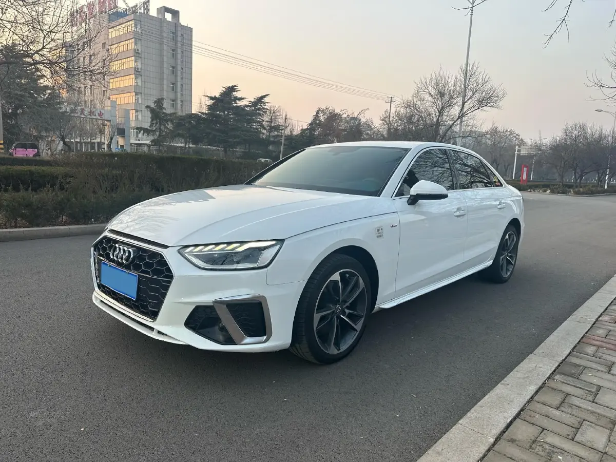 2020 Audi A4L 2.0T 190HP L4 7DCT