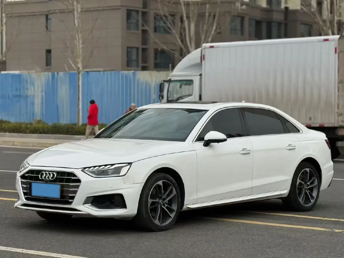 2020 Audi A4L 2.0T 190HP L4 7DCT