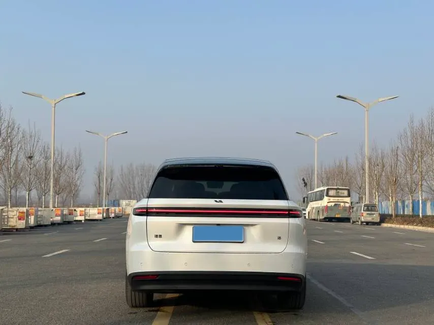 2025 Li i8 BEV,autocango,china used car exporter,china ev exporter,chinese used car exporter,chinese used ev exporter
