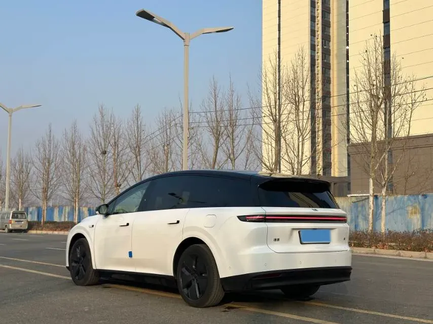 2025 Li i8 BEV,autocango,china used car exporter,china ev exporter,chinese used car exporter,chinese used ev exporter