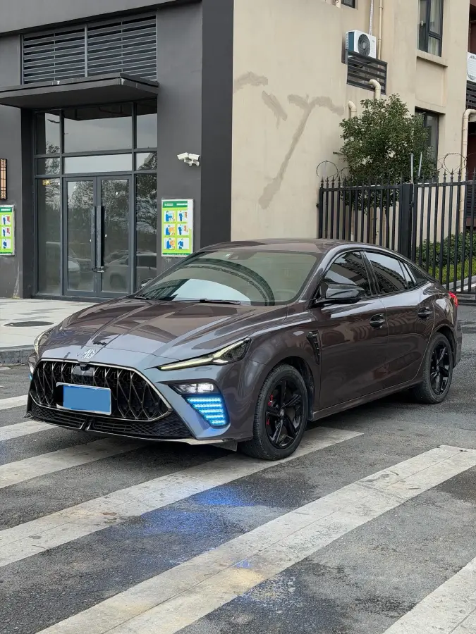 2021 MG 5 1.5T 173HP L4 7DCT