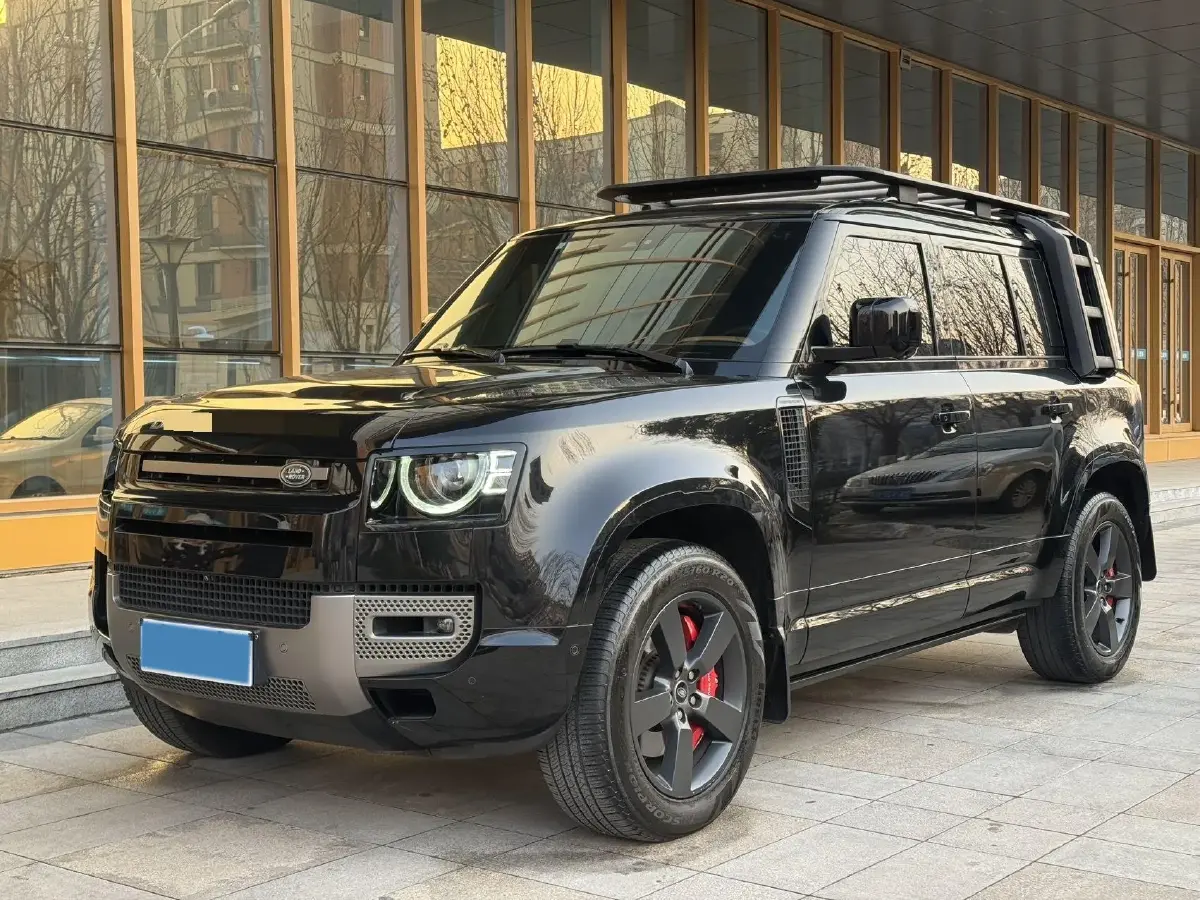 2024 Land Rover Defender 3.0T 400HP L6 8AT