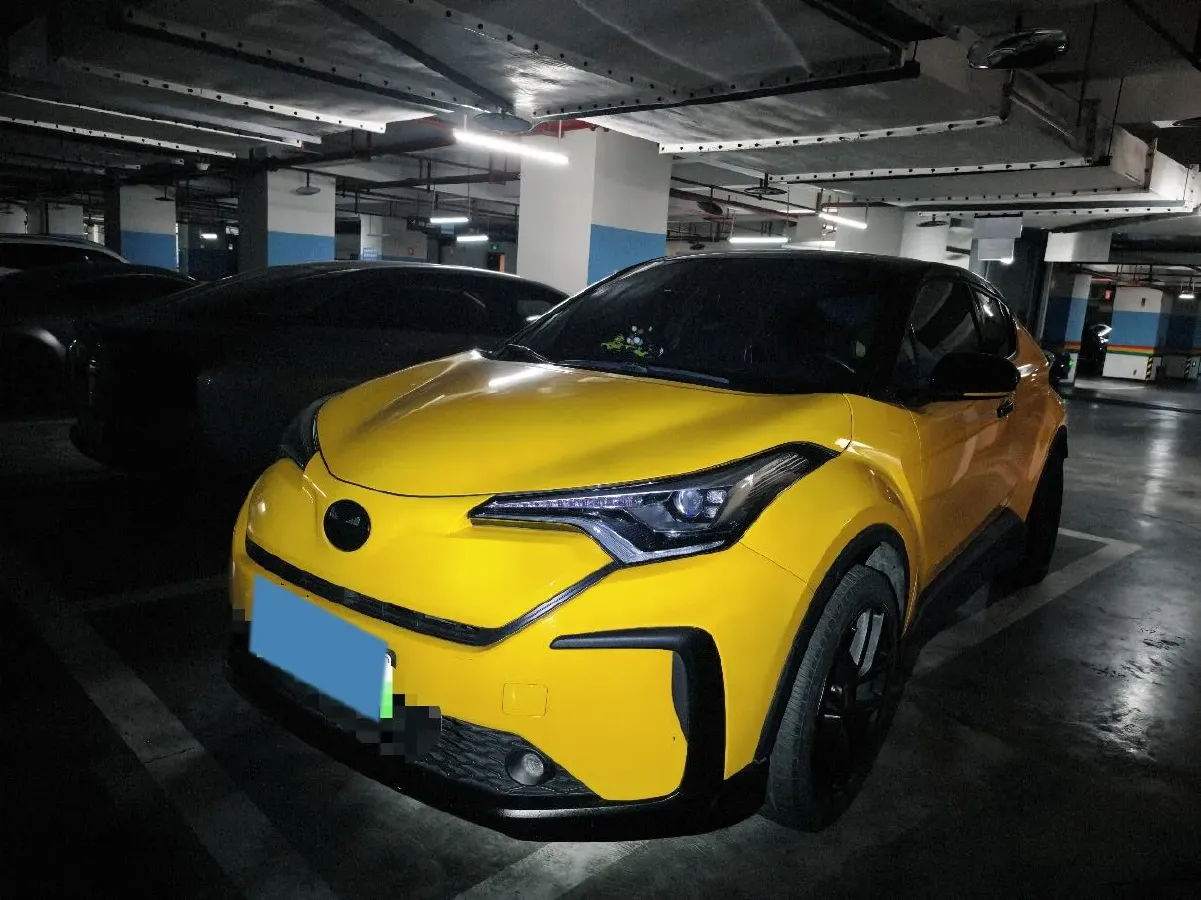 2020 Toyota C-HR EV BEV 54.3KWH,autocango,china used car exporter,china ev exporter,chinese used car exporter,chinese used ev exporter