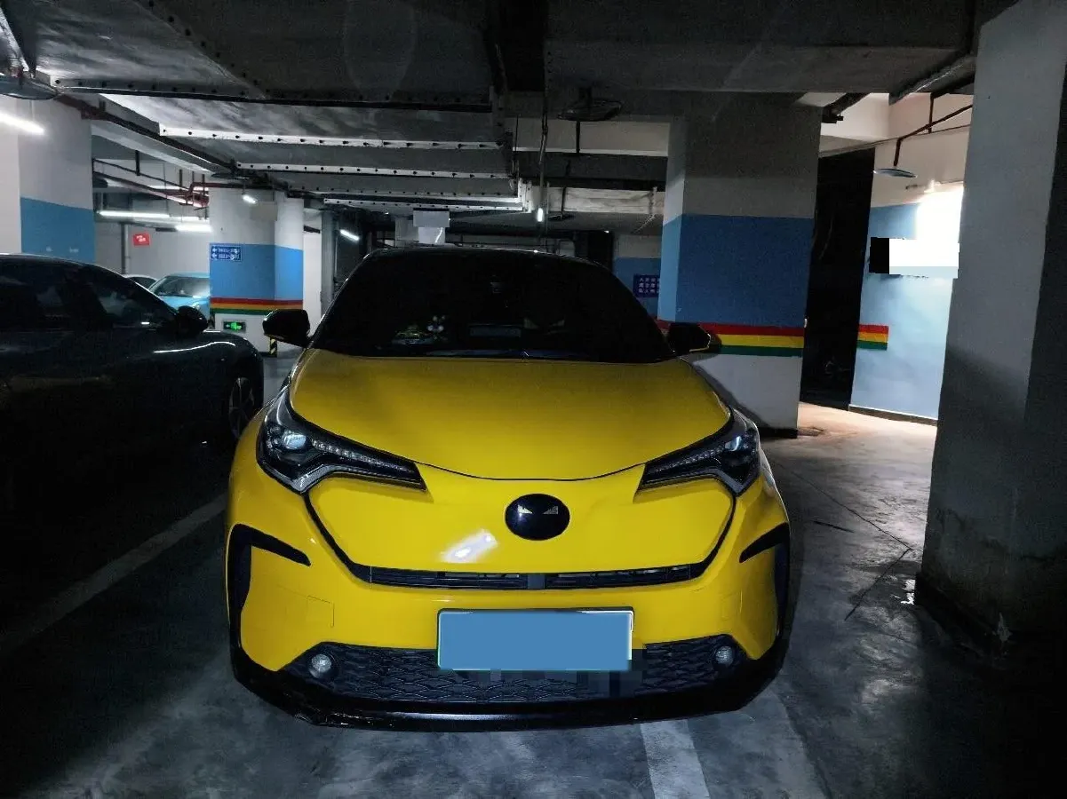 2020 Toyota C-HR EV BEV 54.3KWH,autocango,china used car exporter,china ev exporter,chinese used car exporter,chinese used ev exporter