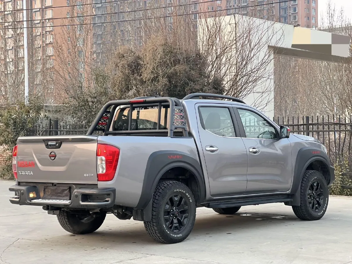 2023 Nissan Navara 2.5L 190HP L4 7AT,autocango,china used car exporter,china ev exporter,chinese used car exporter,chinese used ev exporter