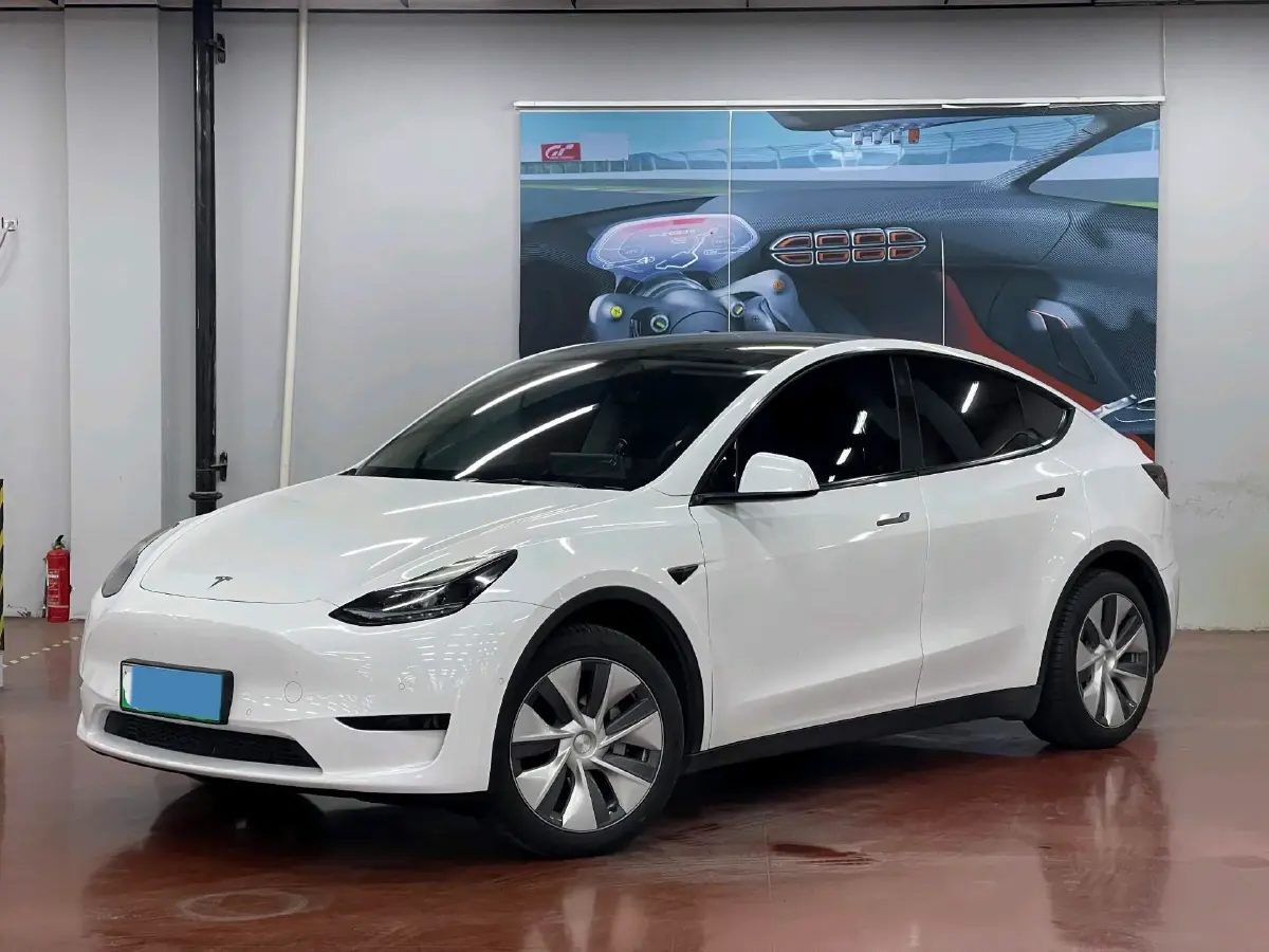 2022 Tesla Model Y BEV 60KWH