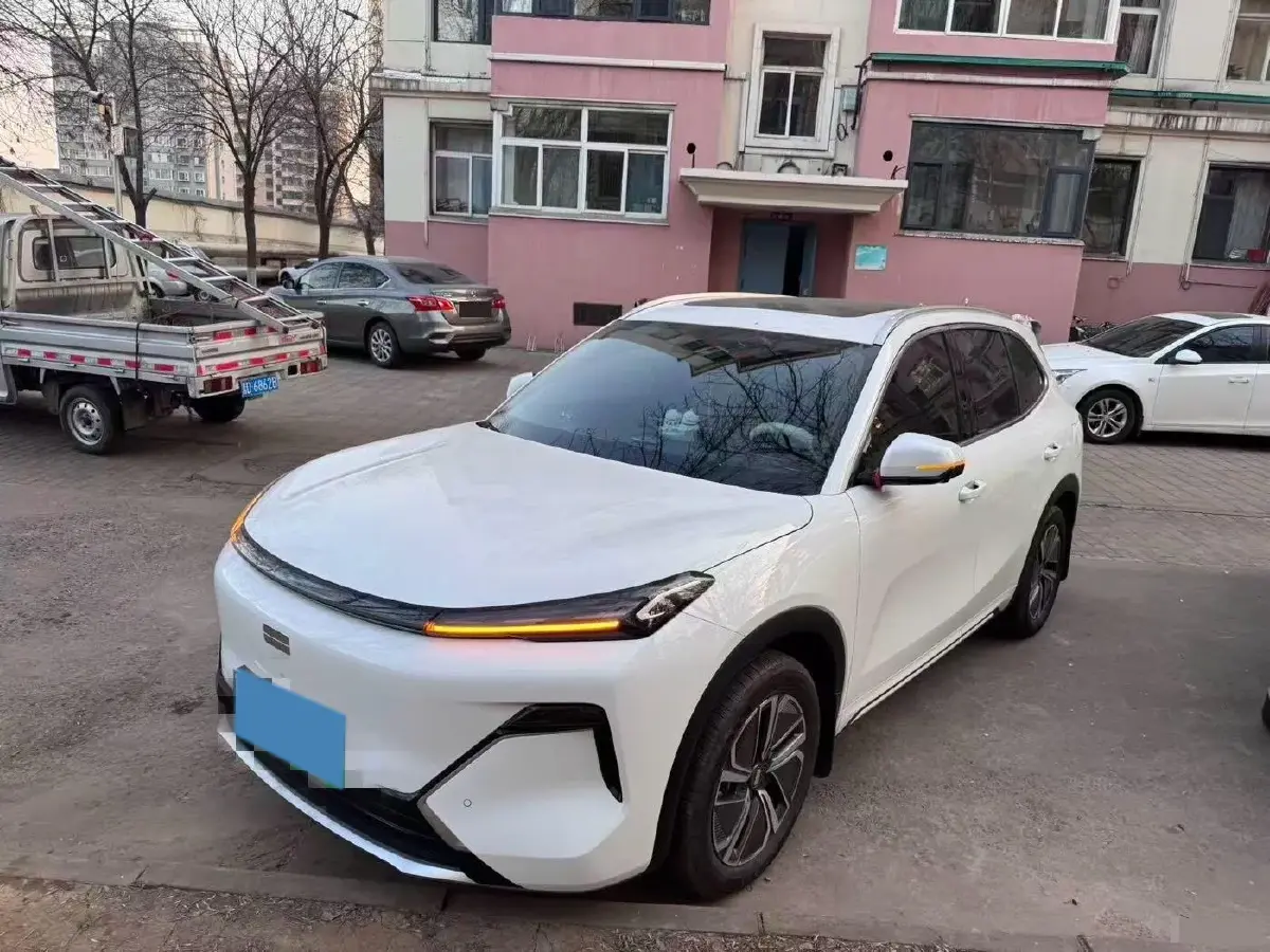 2025 BYD Sea Lion 05 DM-i 1.5L 101HP L4 E-CVT PHEV 18.3KWH