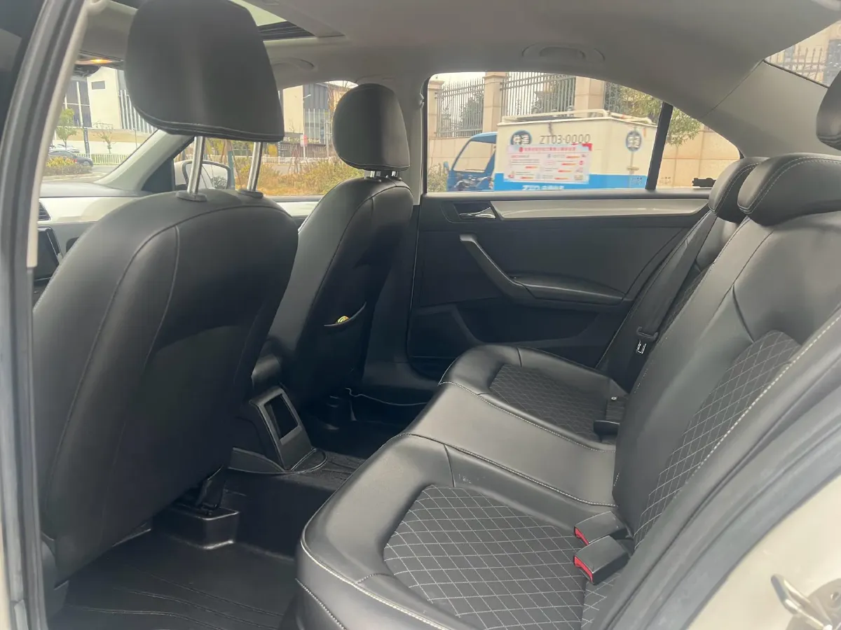 2019 SWM G01 1.5T 156HP L4 6AT,autocango,china used car exporter,china ev exporter,chinese used car exporter,chinese used ev exporter