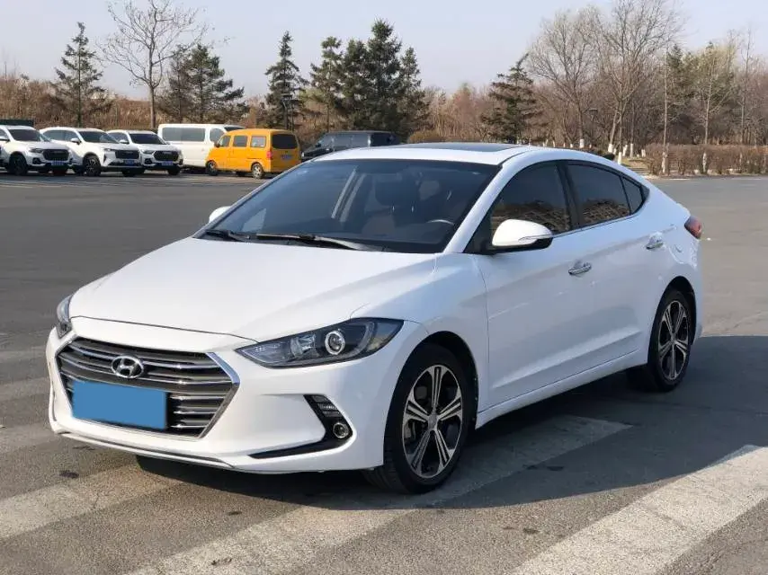 2018 Hyundai Elantra 1.4T 130HP L4 7DCT