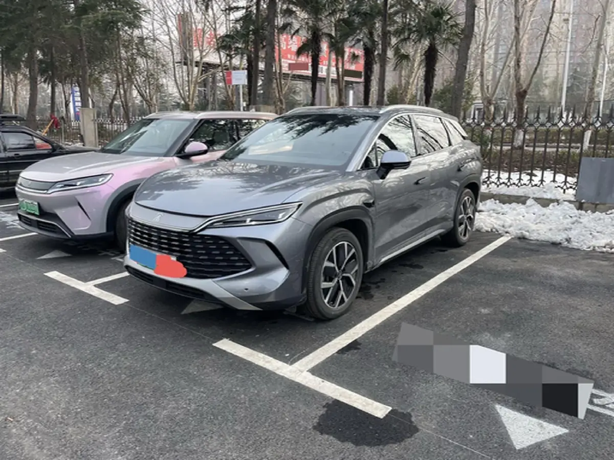 2024 BYD SongL DM-i 1.5L 101HP L4 E-CVT PHEV 26.6KWH