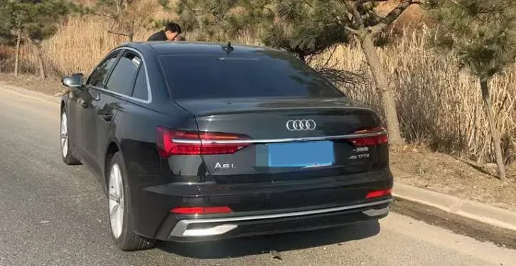 2024 Audi A6L 2.0T 245HP L4 7DCT,autocango,china used car exporter,china ev exporter,chinese used car exporter,chinese used ev exporter