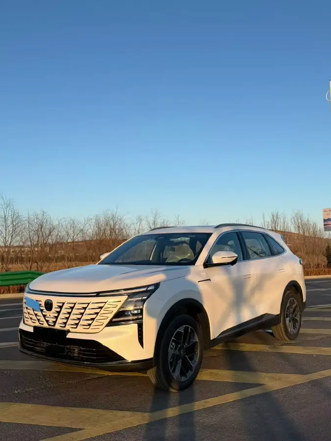 2025 ChangAn CS75 Plus 1.5T 192HP L4 8AT