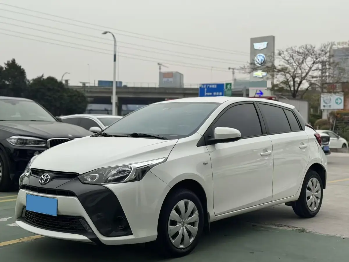 2021 Toyota Yaris L 1.5L 112HP L4 CVT