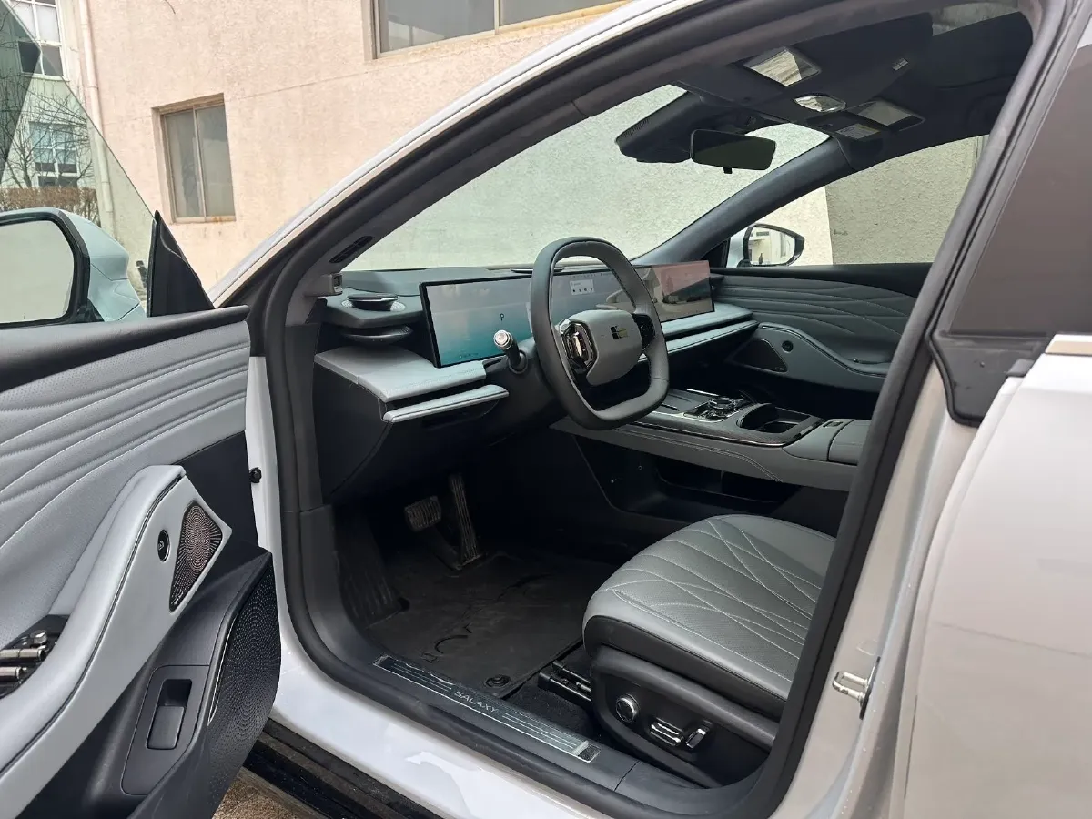 2025 MAXUS InterstellarX 2.5T 224HP L4 8AT,autocango,china used car exporter,china ev exporter,chinese used car exporter,chinese used ev exporter