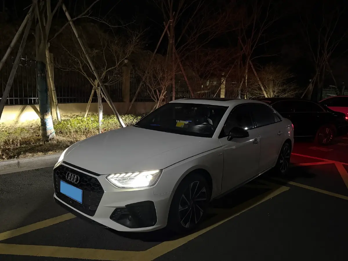 2023 Audi A4L 2.0T 190HP L4 7DCT