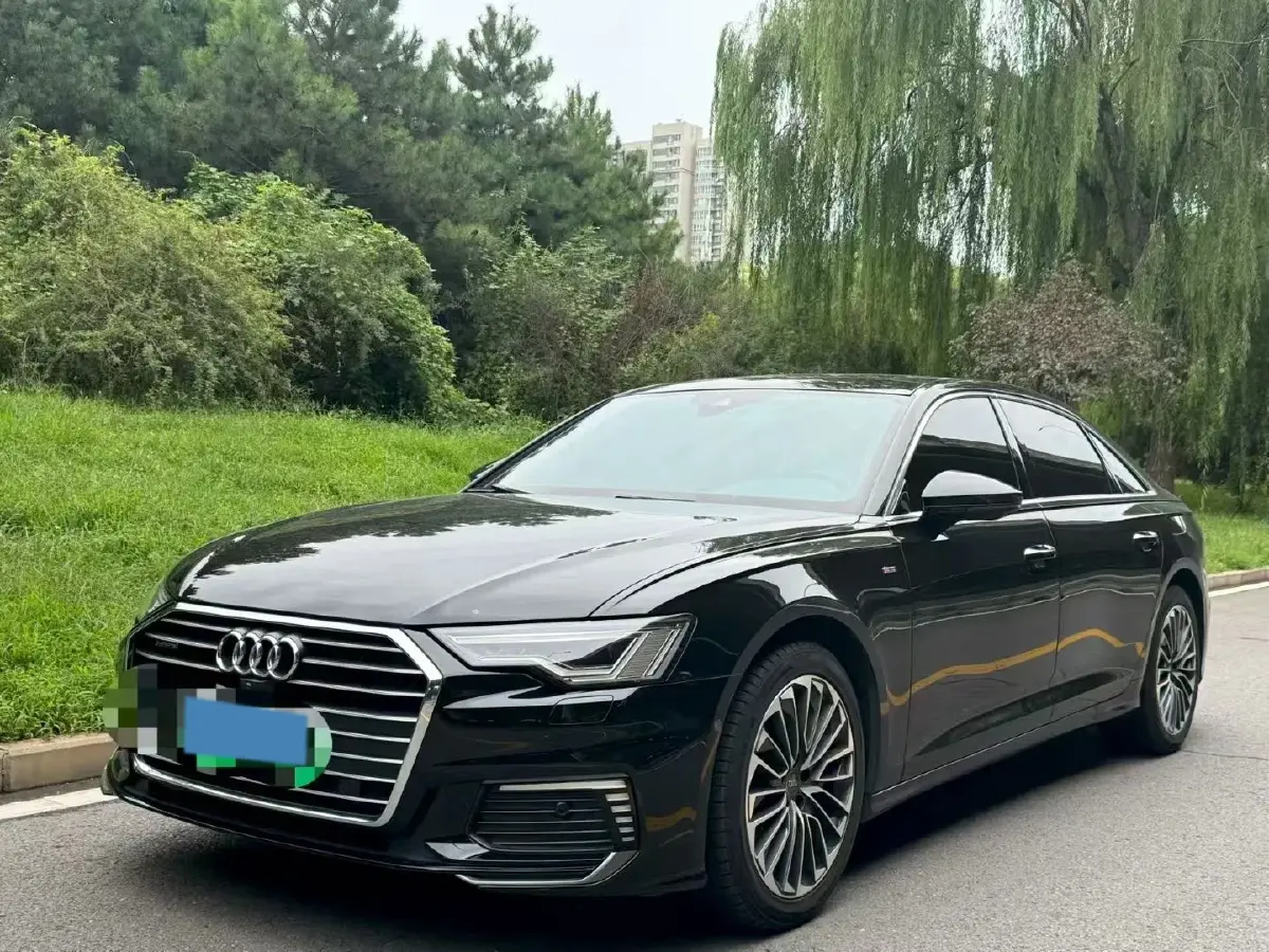 2020 Audi A6L 2.0T 252HP L4 7DCT PHEV 14.1KWH
