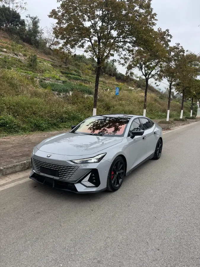 2022 ChangAn UNI-V 1.5T 188HP L4 7DCT