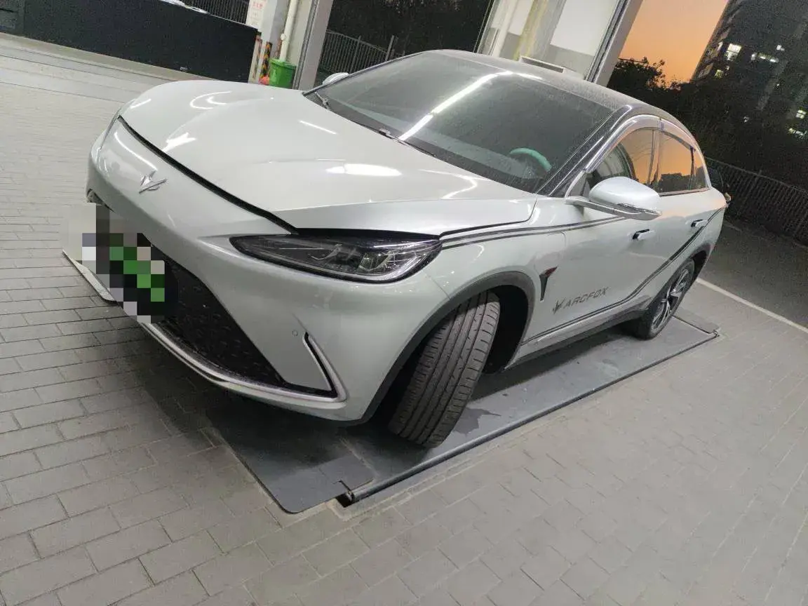 2022 ARCFOX αS BEV 65.6KWH