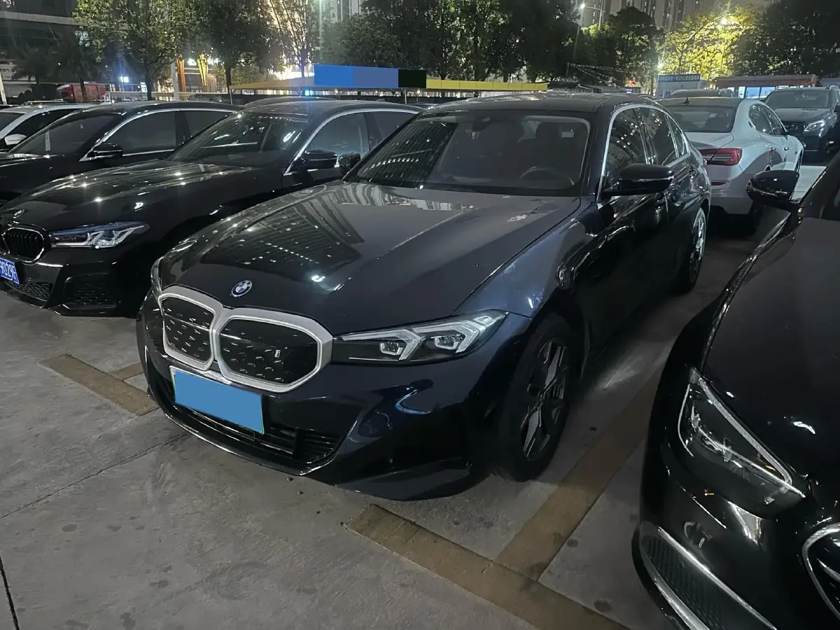 2025 BMW i3 BEV 70KWH