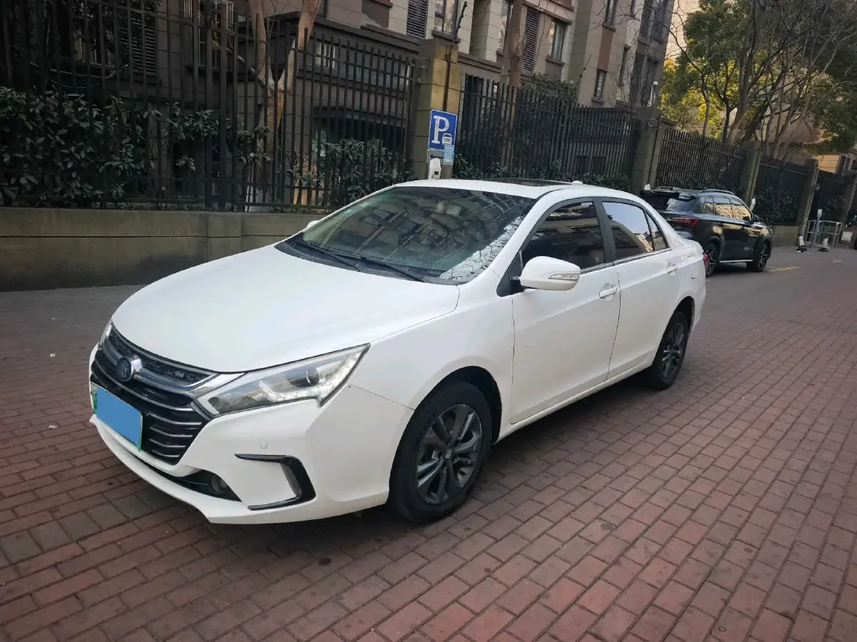 2018 BYD Qin 1.5T 154HP L4 6DCT PHEV 15.2KWH