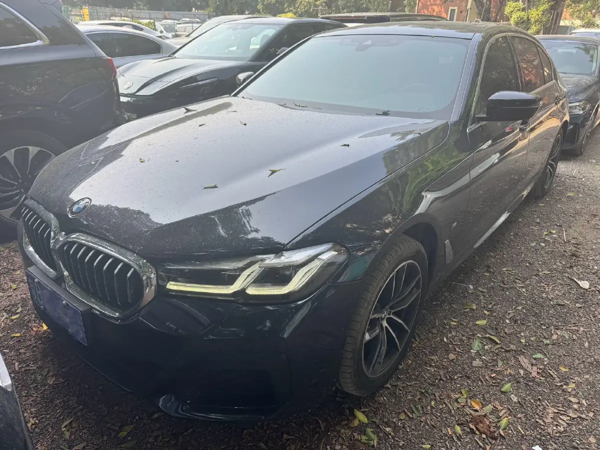 2022 BMW 5 Series 2.0T 184HP L4 8AT