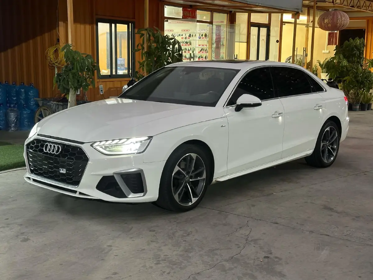 2020 Audi A4L 2.0T 190HP L4 7DCT
