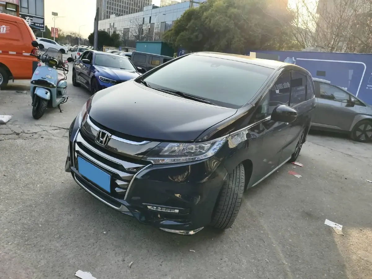 2019 Honda Odyssey 2.0L 146HP L4 E-CVT Hybrid