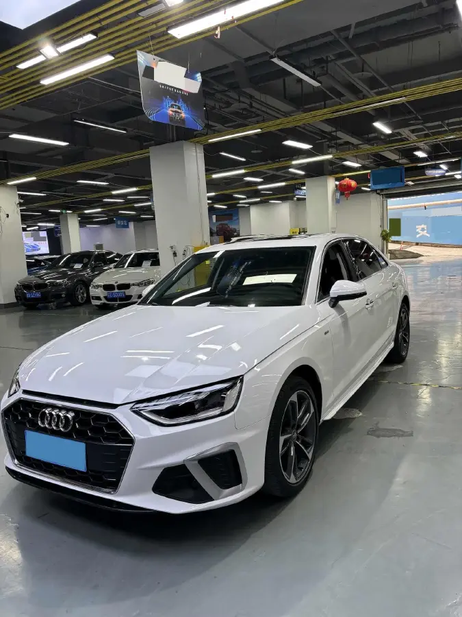 2022 Audi A4L 2.0T 150HP L4 7DCT