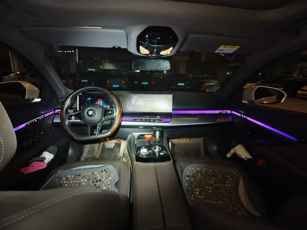 2024 BMW 5 Series 2.0T 258HP L4 8AT,autocango,china used car exporter,china ev exporter,chinese used car exporter,chinese used ev exporter