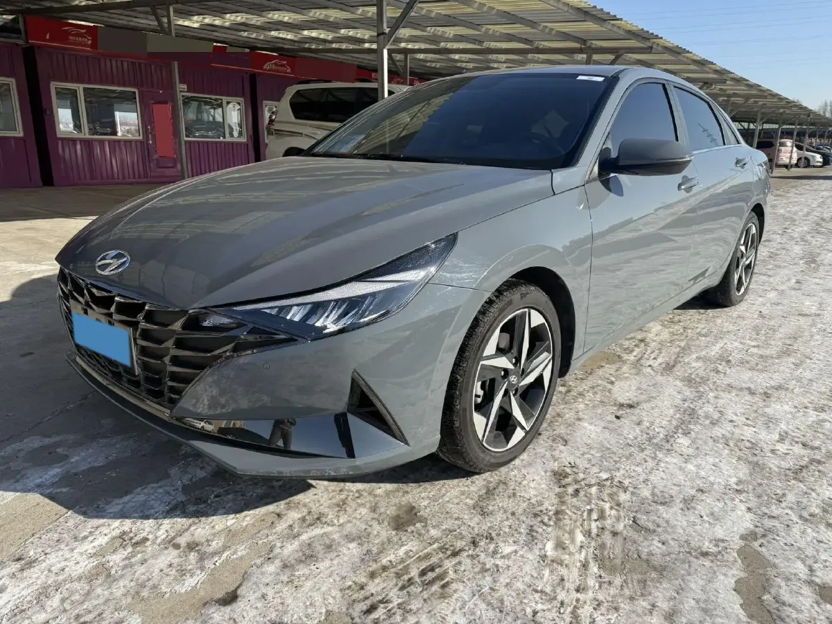 2022 Hyundai Elantra 1.5L 115HP L4 CVT