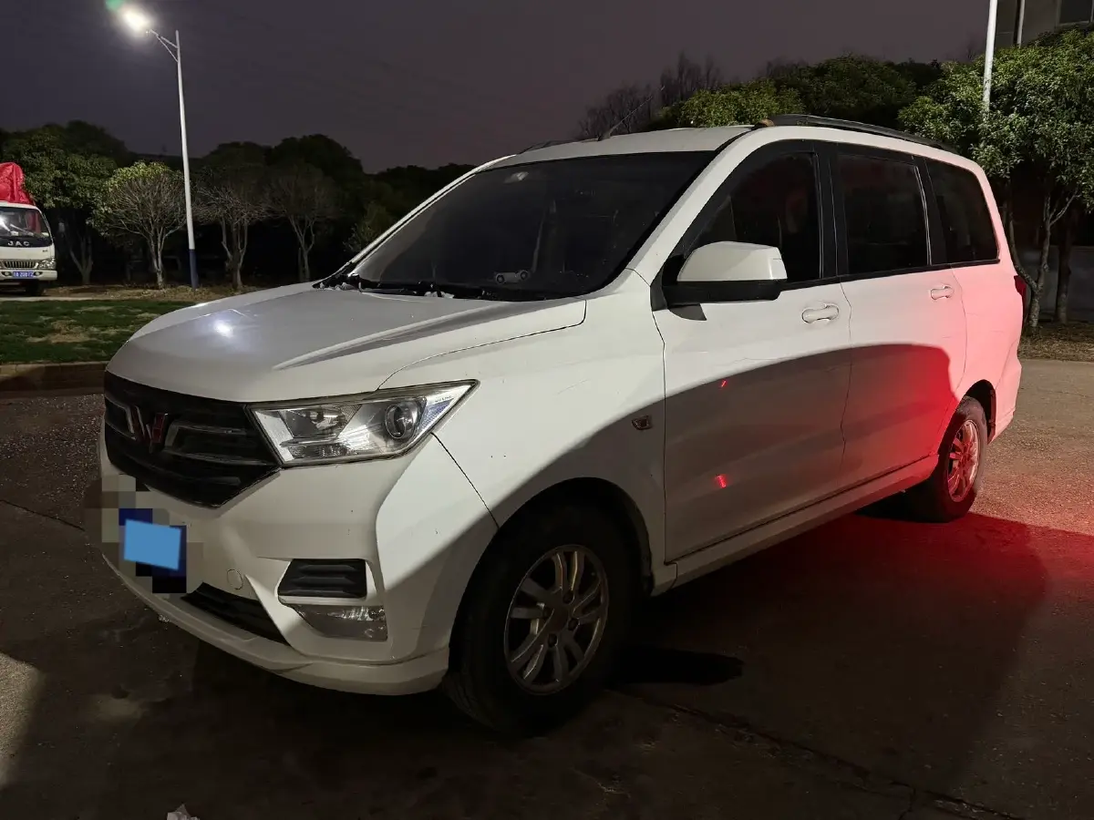 2018 WuLing HongGuang 1.5L 105HP L4 5MT