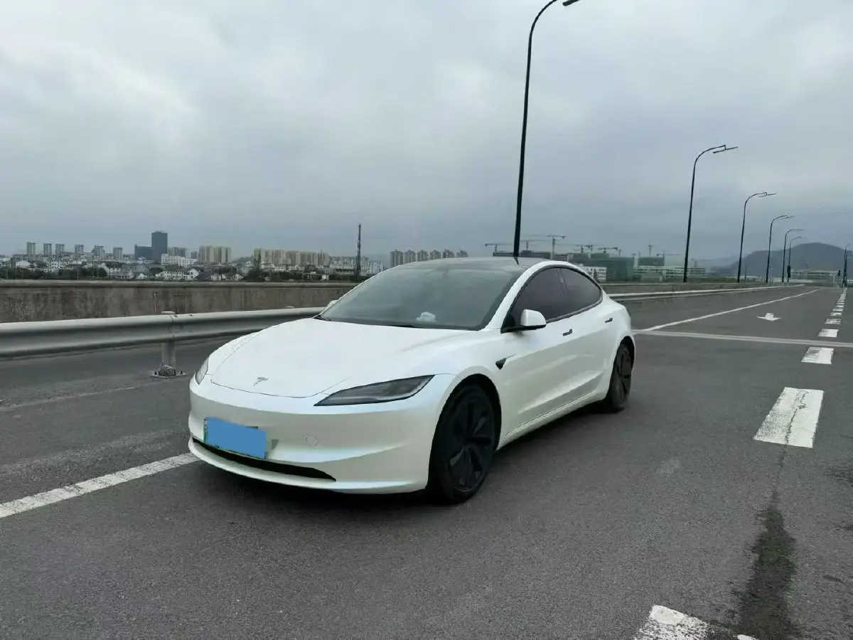 2023 HYPTEC GT BEV 80KWH