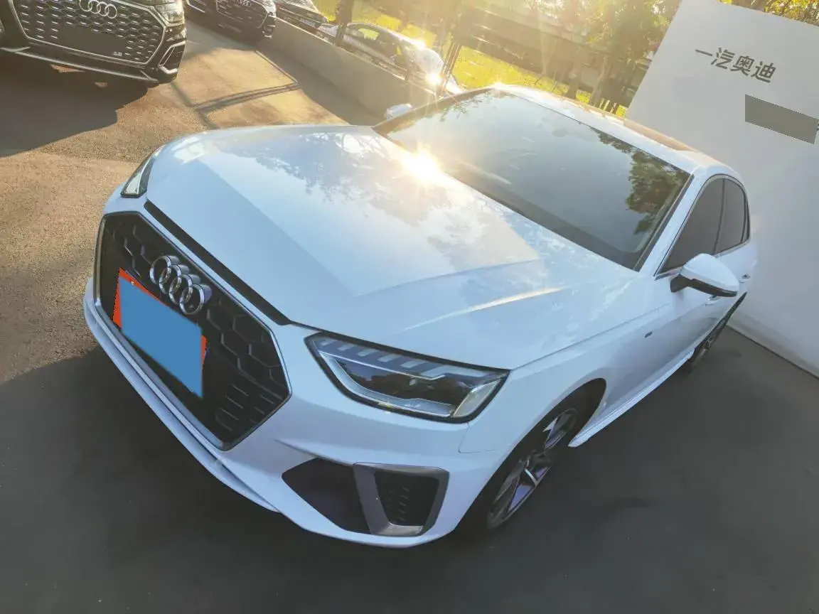 2020 Audi A4L 2.0T 190HP L4 7DCT