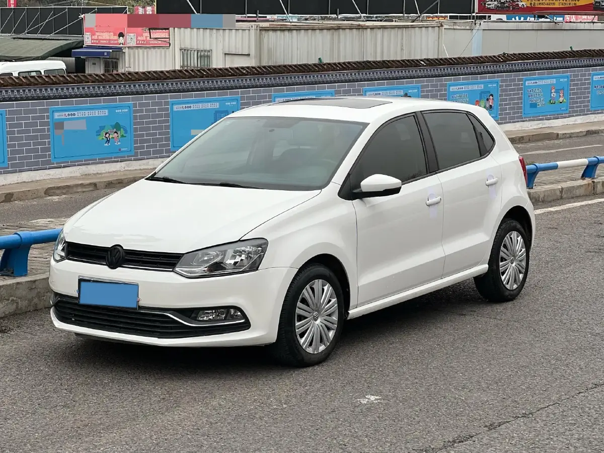 2016 Volkswagen Polo 1.6L 110HP L4 6AT