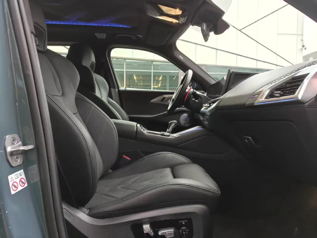 2023 BMW XM 4.4T 490HP V8 8AT PHEV 25.7KWH,autocango,china used car exporter,china ev exporter,chinese used car exporter,chinese used ev exporter